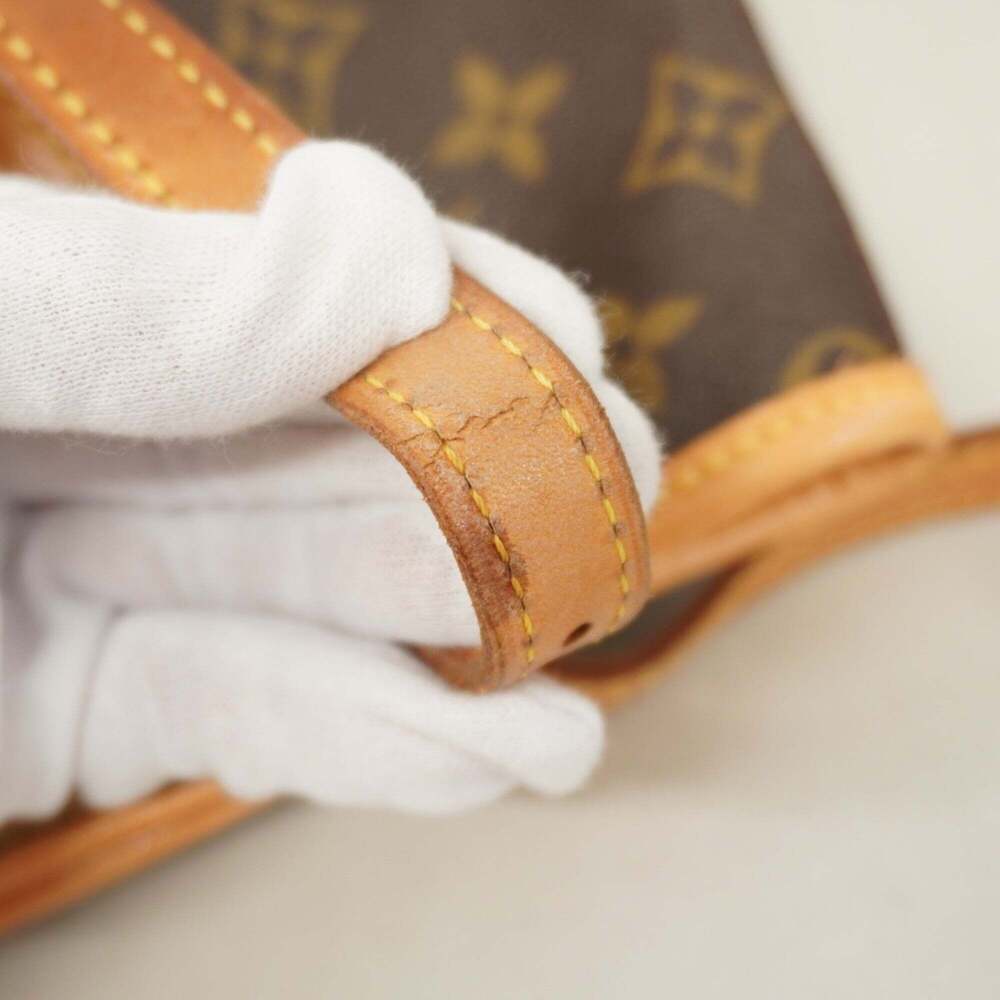 LOUIS VUITTON Brown Monogram Tote Bag - Picture 8 of 10